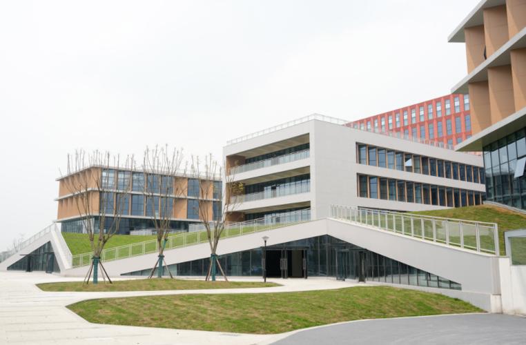 电子科技大学三医及人工智能科技园一期项目正式投入运营